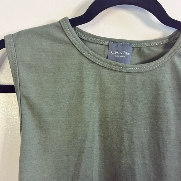 Olivia Rae Ruched Top - Picture 6 of 6